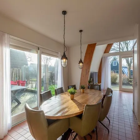 Coastal With Jacuzzi Groote Keeten