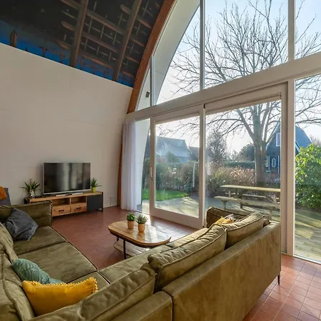 Coastal With Jacuzzi *