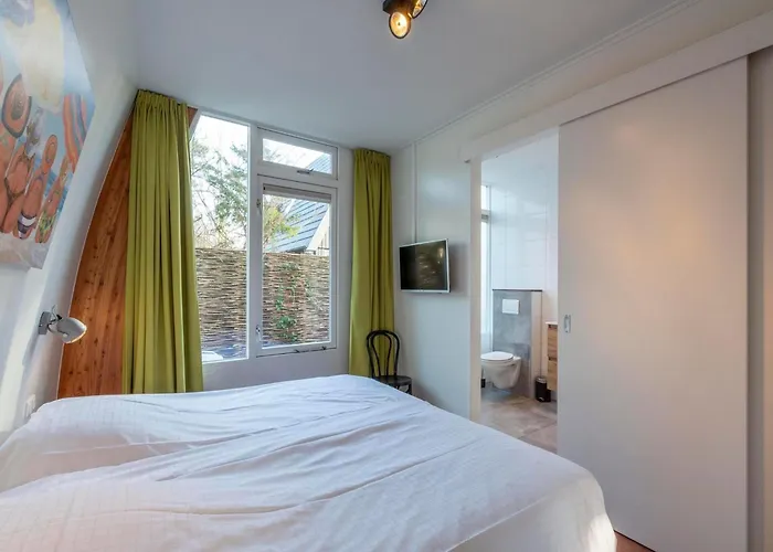 Coastal With Jacuzzi בית נופש