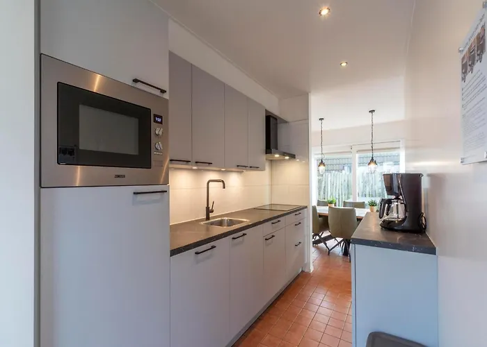 Coastal With Jacuzzi חרוטה קייטן