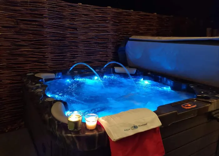 Coastal With Jacuzzi * חרוטה קייטן