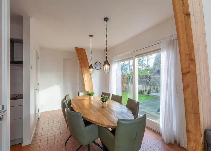 Coastal With Jacuzzi בית נופש