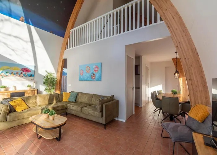 Coastal With Jacuzzi